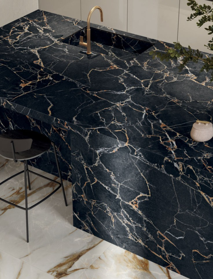 Sensi Signoria Port Gold